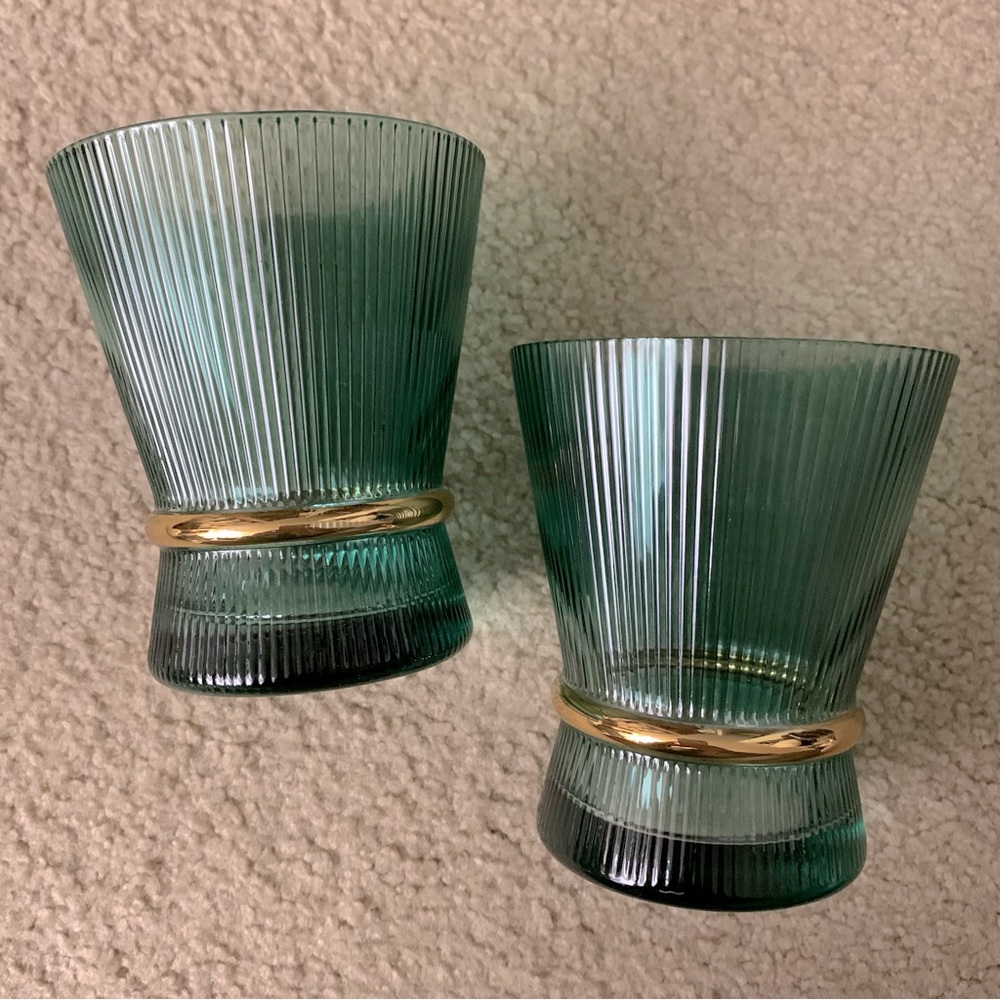 Set of 2 Green and Gold Ribbed Stemless Wine Glasses